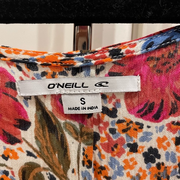 O’Neill flower cover-up/dress - Picture 3 of 3